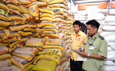 Nông dân Bình Thuận lo lắng vì phân bón kém chất lượng
